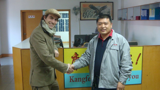 American customer comes to Kangfeng to discuss business