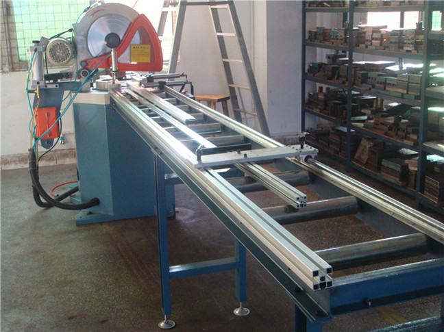 Aluminum Cutting Machine