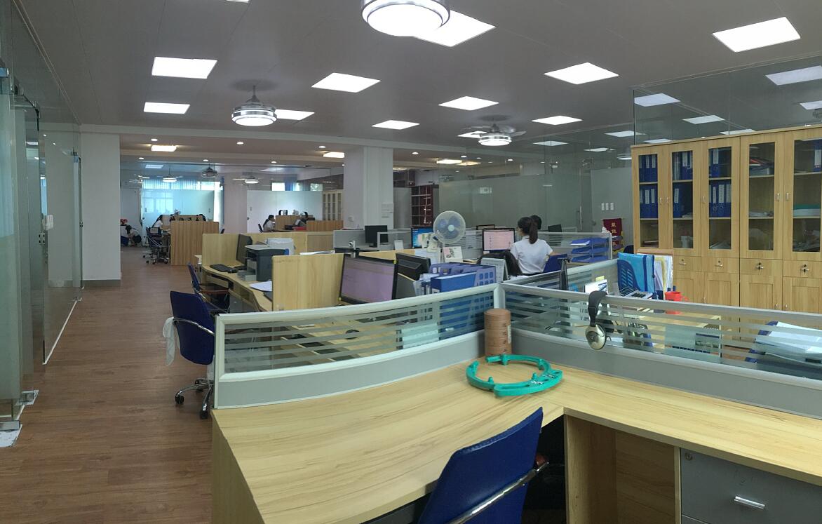 New office smoothly finish the decoration in 2016 June.