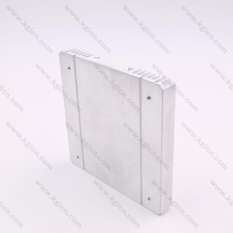 Aluminum heatsink radiator in aluminum extrusion