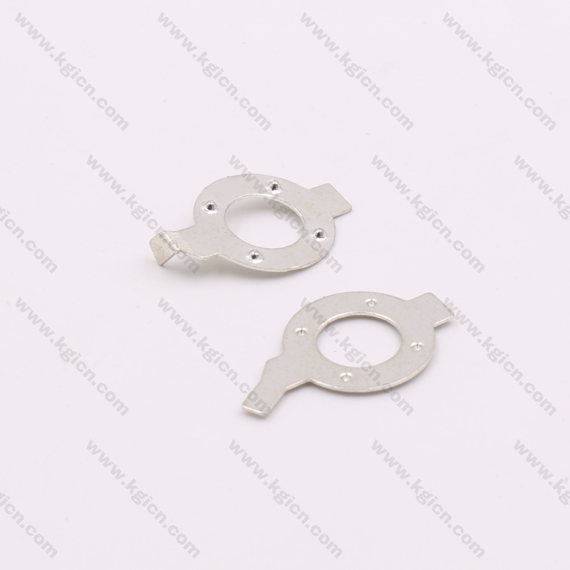 High quality ground contact for electronic part